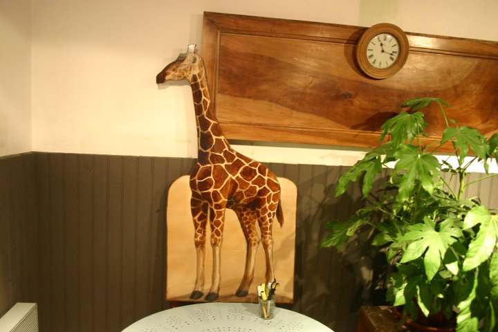 Girafe peinture sur bois vernis